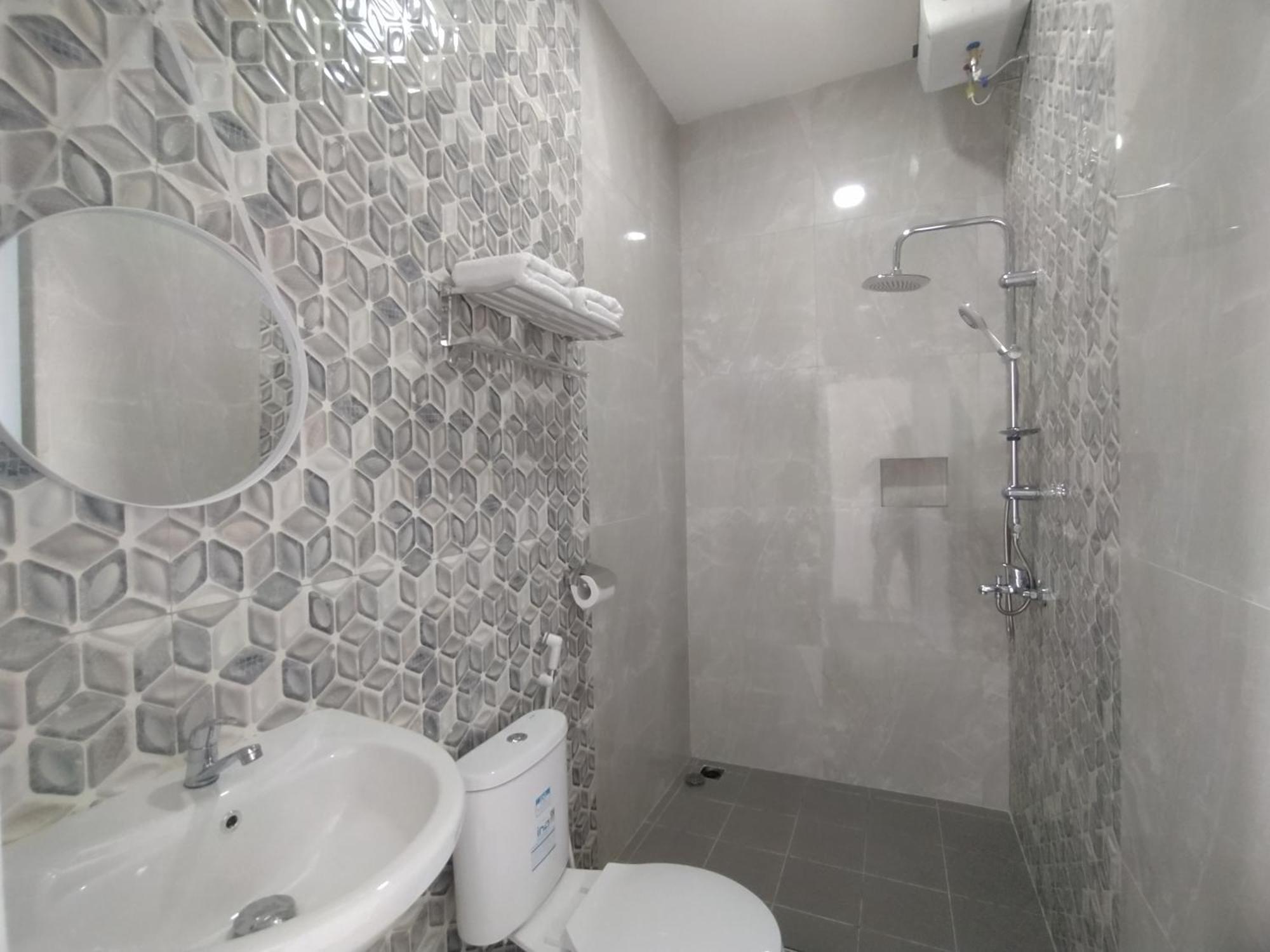 Urbanview Hotel Nimara Ngawi By Reddoorz Extérieur photo