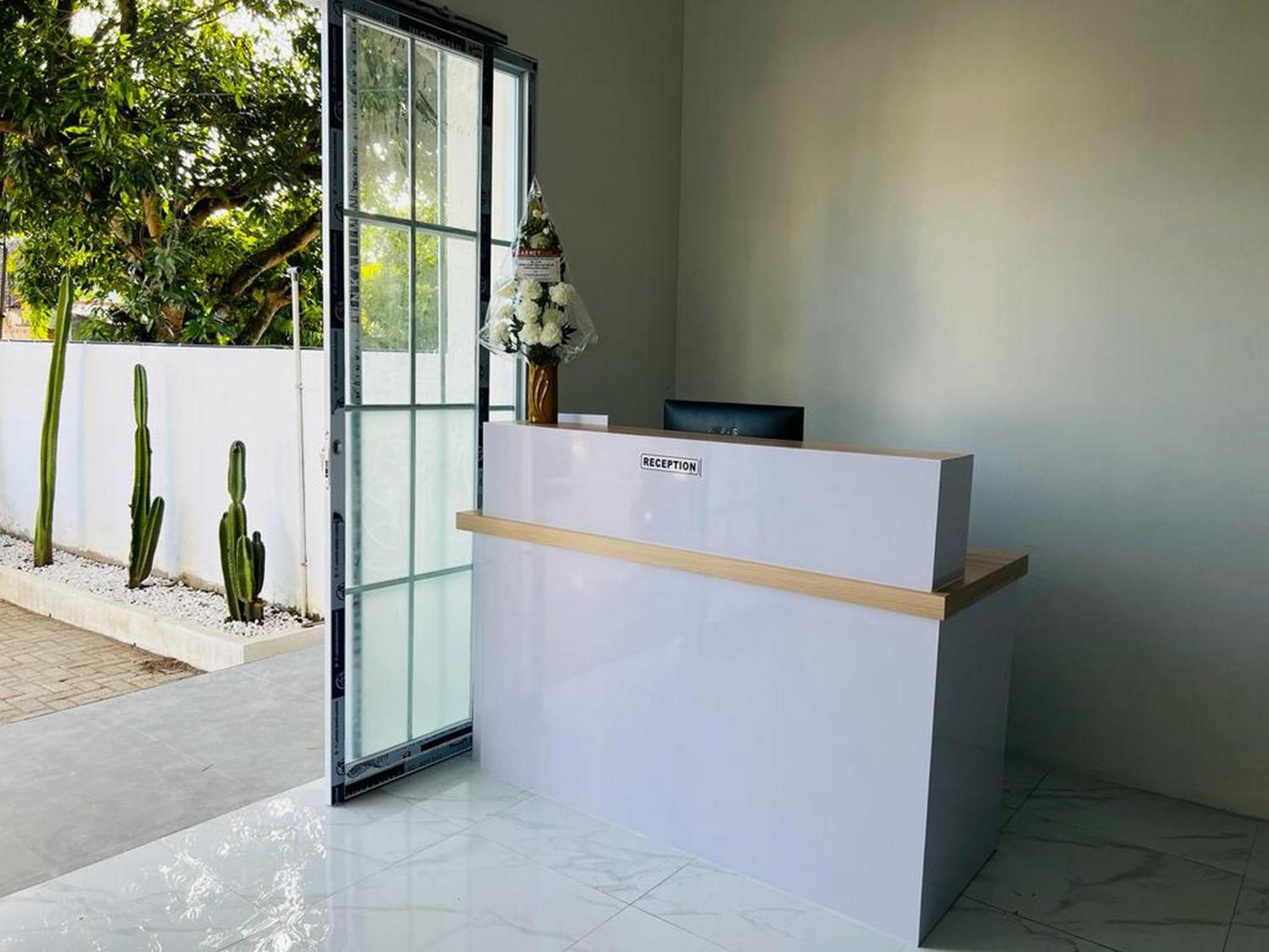 Urbanview Hotel Nimara Ngawi By Reddoorz Extérieur photo